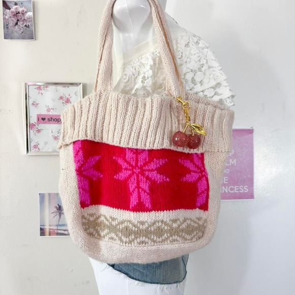 Vintage Knit Sweater Tote Bag – Fair Isle Snowflake - Picture 1 of 8